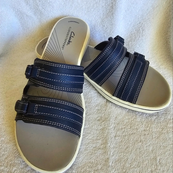 Cloudsteppers by Clarks womens size 8. NWT with box - Picture 4 of 9